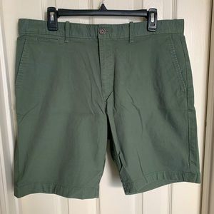 Mens Size 36x9 Olive Green Original Penguin Flat Front Chino Shorts EUC